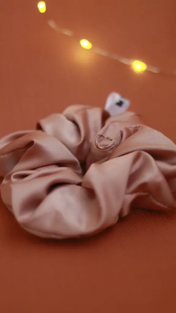 Chouchou satin vieux rose