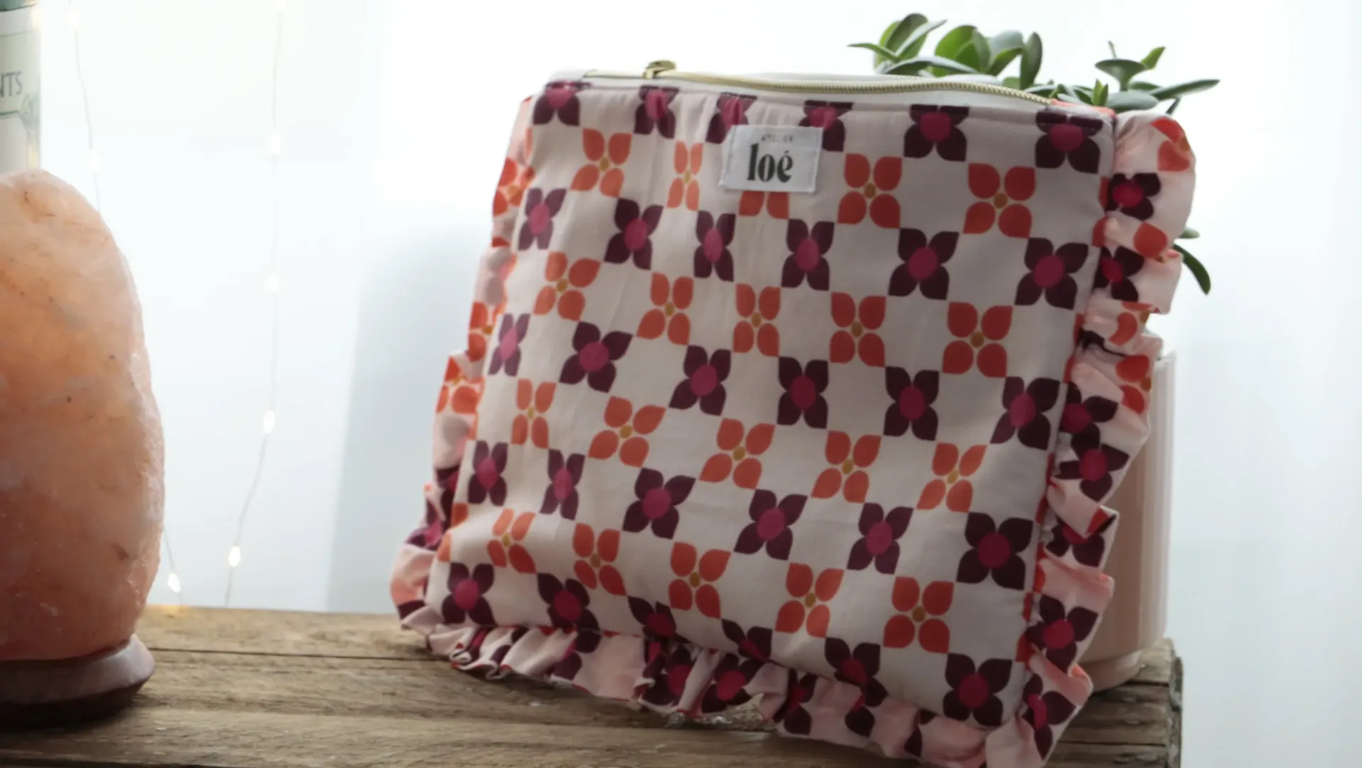 Pochette plate à volants motifs rétros