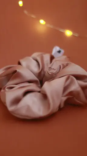 Chouchou satin vieux rose
