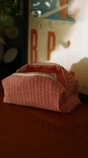 Trousse vichy rouge taille S