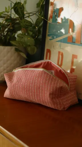 Trousse vichy rouge taille L